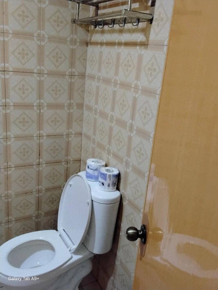 Room-serene Family Haven in Mambajao, Ph