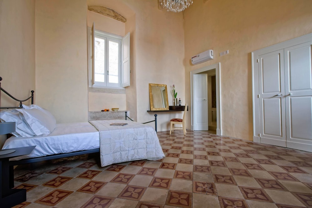 Palazzo Cariddi view 3