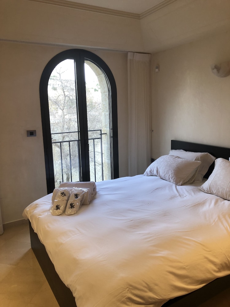 Mamilla's Penthouse