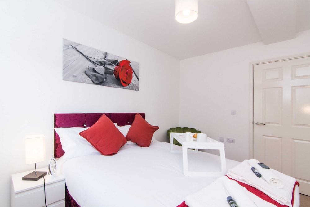 Fremington Court, Coventry - 2 Bedroom Apartment view 2