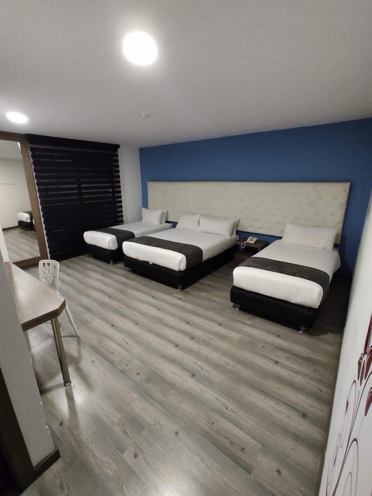 Hotel Plaza Miranda by AW