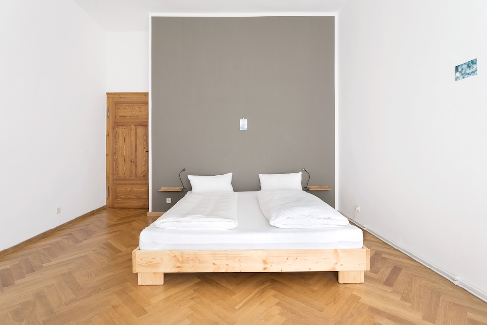 Primeflats - Apartment Bischof Neustadt view 3
