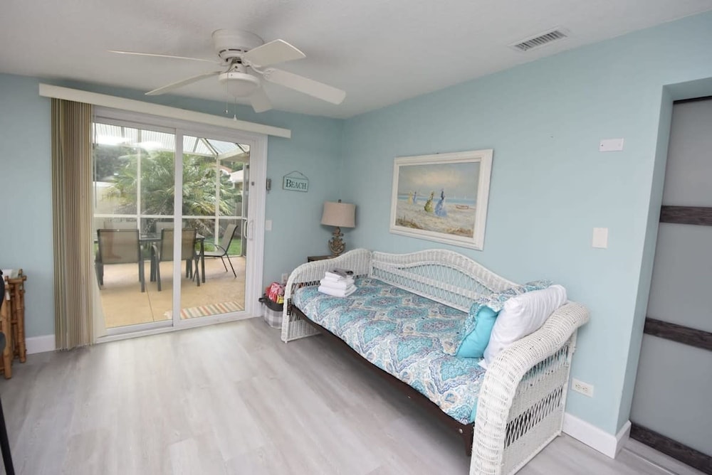 Hidden Oasis Spacious Home With Salt Water Heated Pool Hot Tub Fenced Yard Pets are Welcome