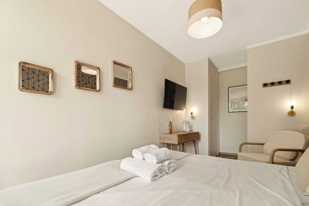 Modern Apartment sea View -2br-4p- Saint-tropez