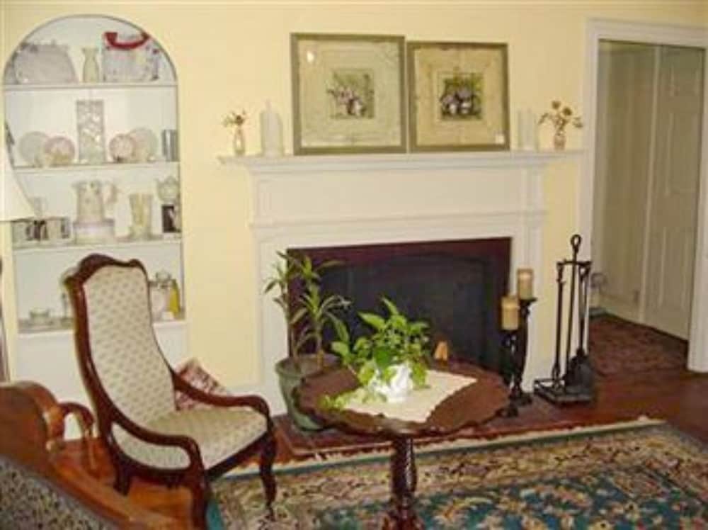 Stephen Clay Homestead B&B view 4