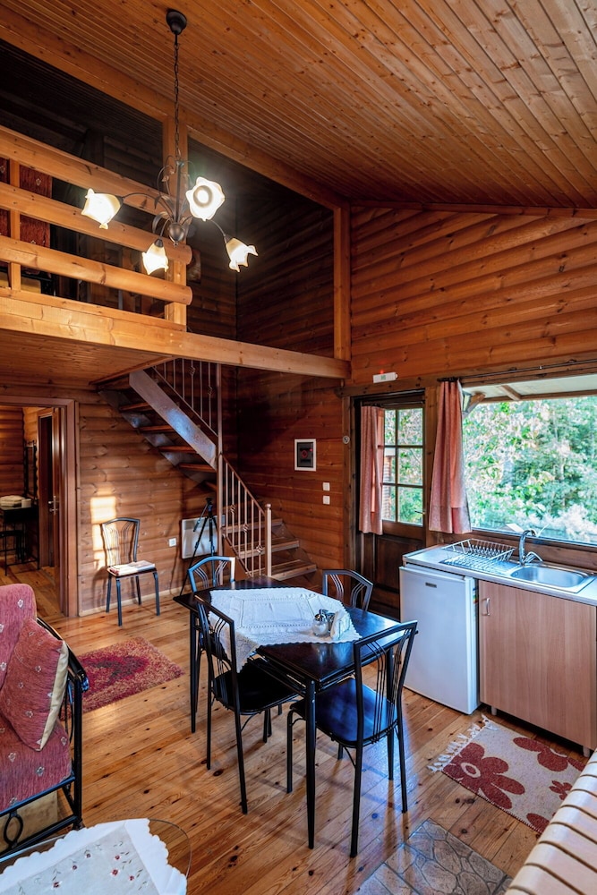 Chalet Likouresi Village