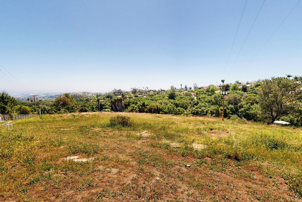 Two Dog-friendly Home, Close to Wine Country