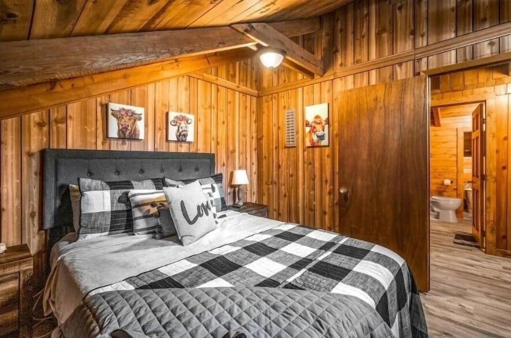 Hidden Acres Lodge 3 Bedroom Cabin