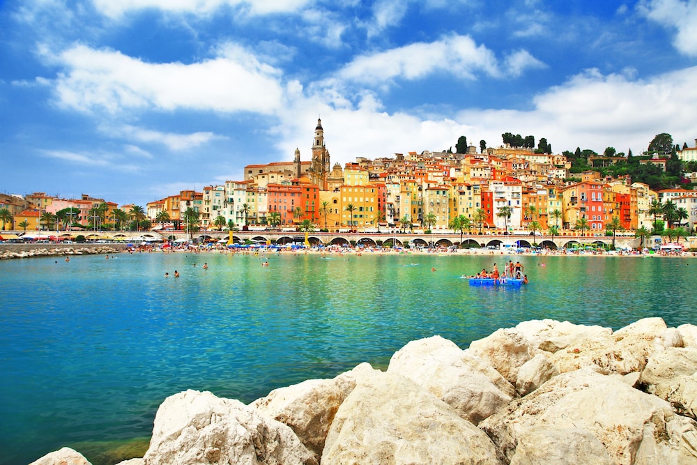 Mattoni in Menton With 1 Bedrooms and 1 Bathrooms