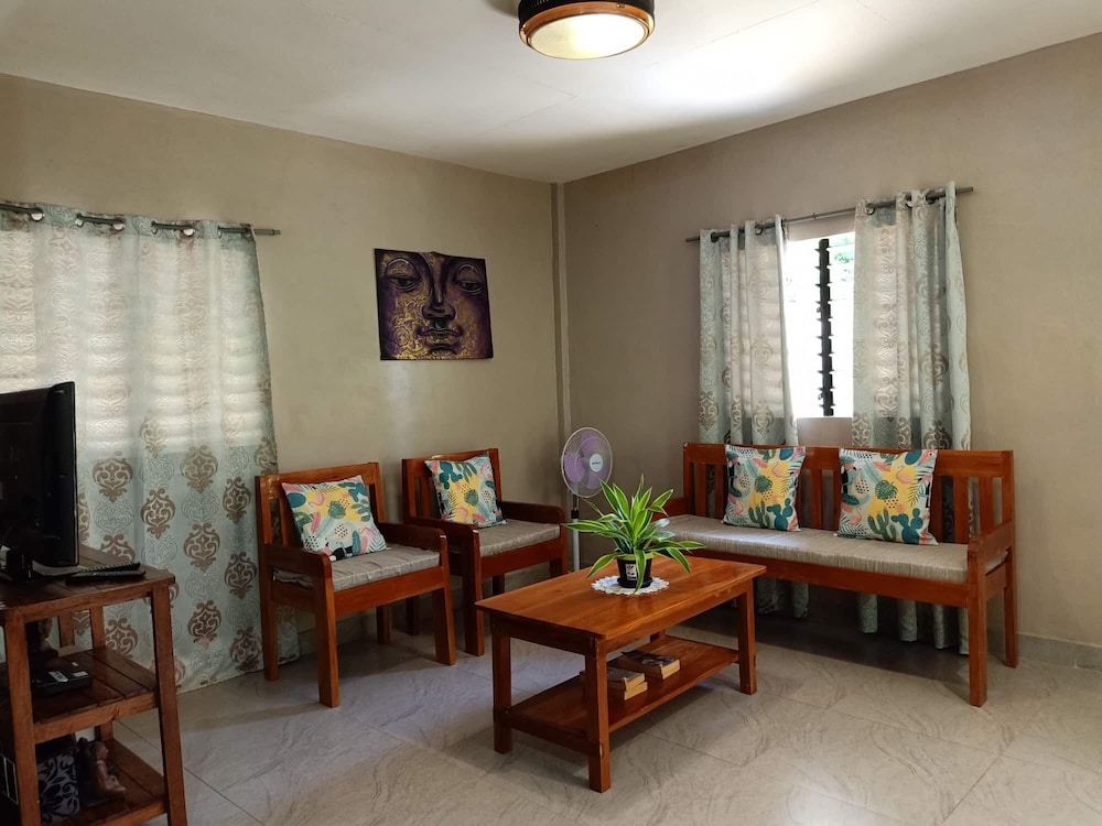 Banaba Tree House