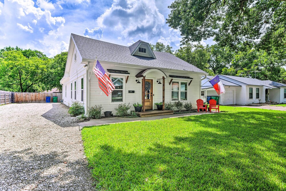 Historic  Fully Renovated Waxahachie Home! - Property Image 5