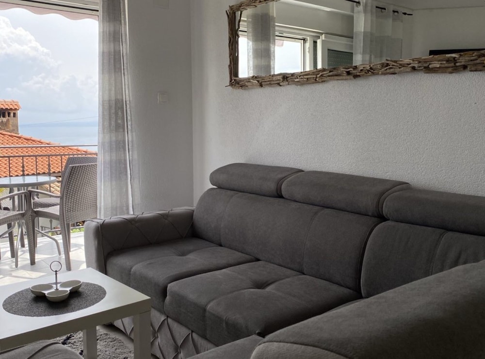 Luxury Lovran Apartments With Swimming Pool