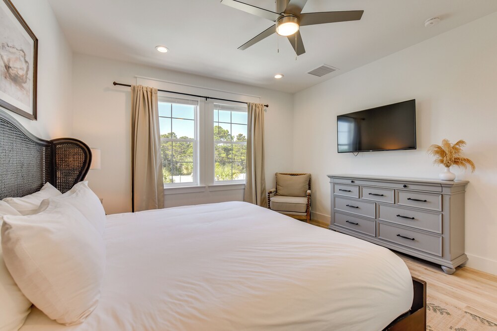 Walk to Pier: Modern PCB Getaway w/ Private Pool!