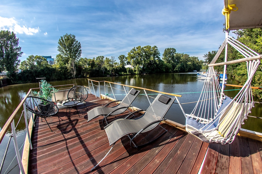 Prague Bay Houseboats