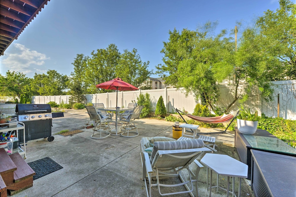 Brigantine Beach Block Townhome w/ 3 Balconies! view 5