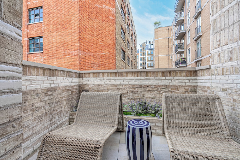 Luxury flats near Big Ben and London Eye