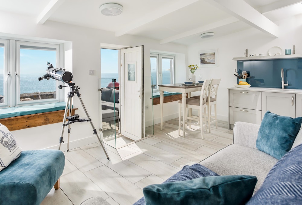 Loe Cottage