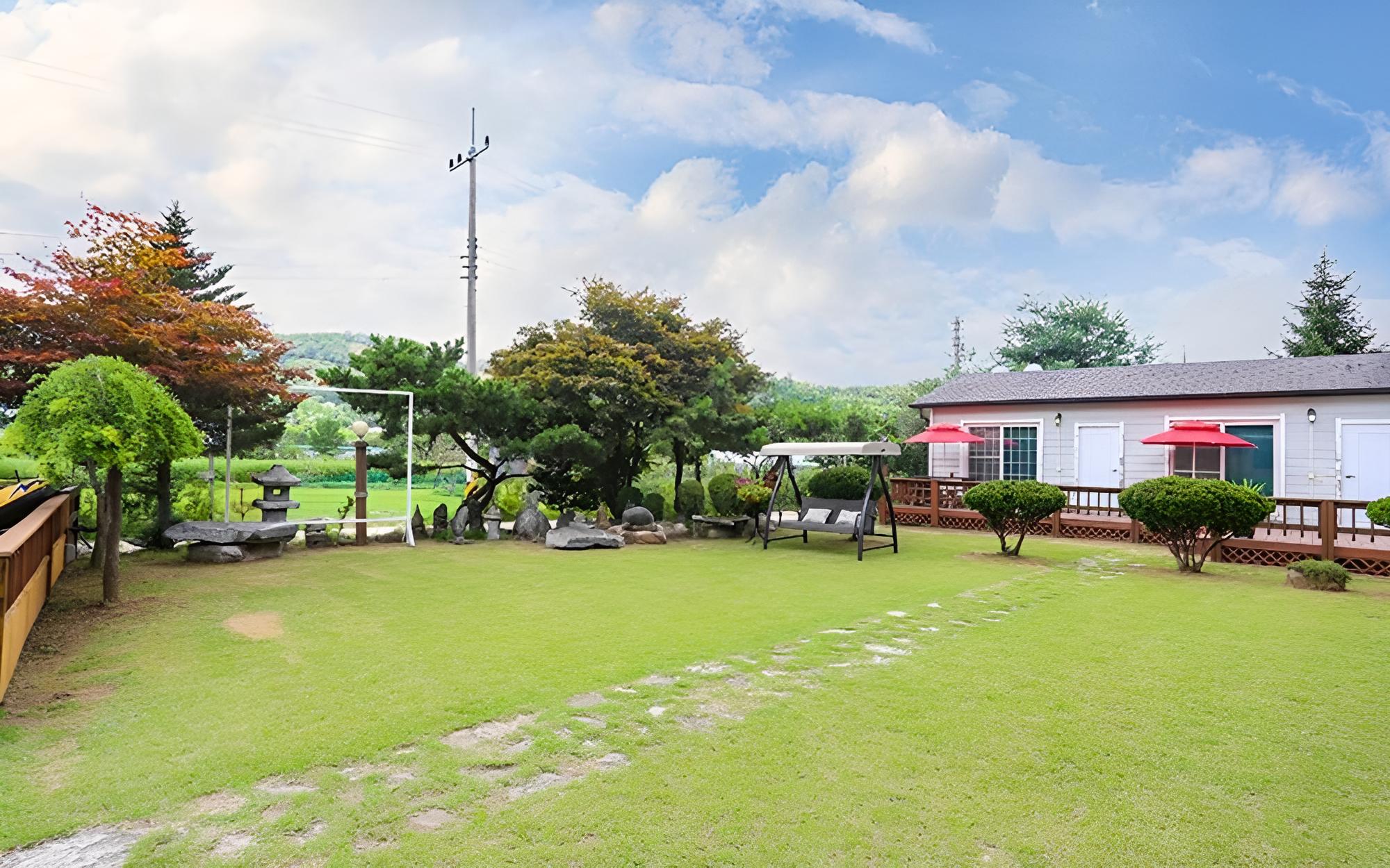 Yangpyeong Moegaram Pension