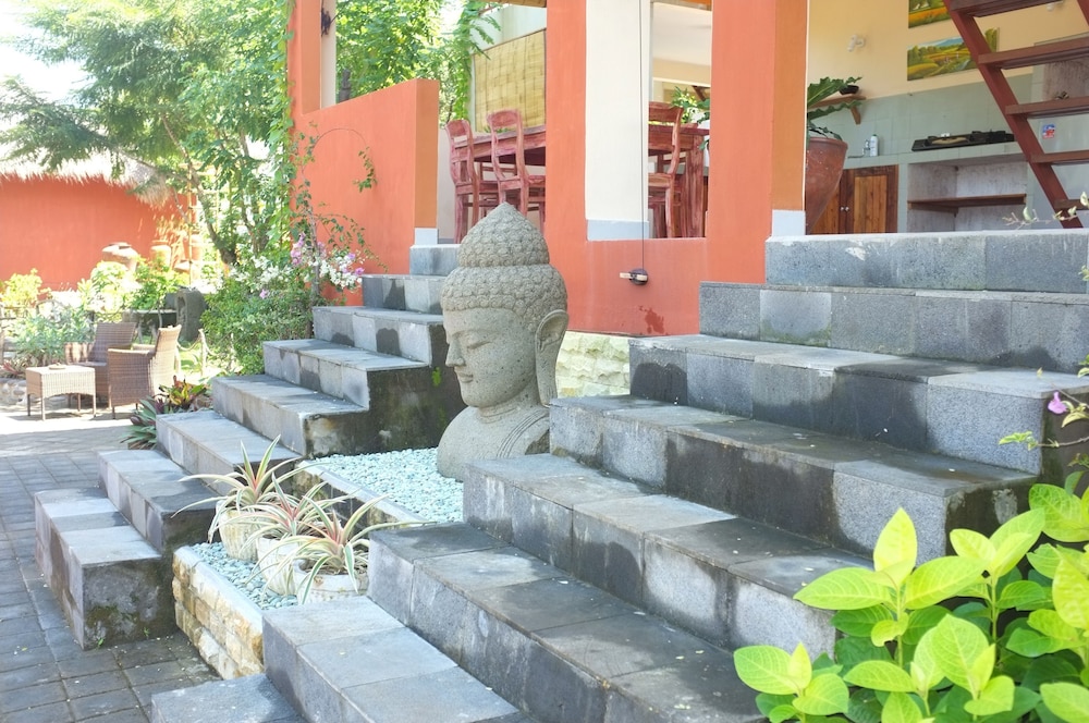 Villa Anjing 2