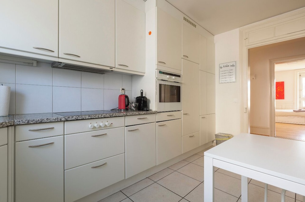 KAYA Zurich Stauffacher