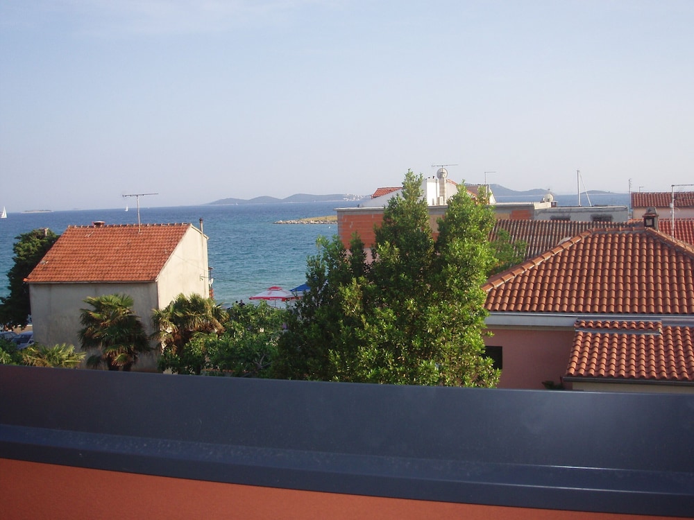 No5 Sea View Attic Studio view 3