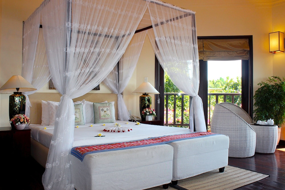 Poshanu Resort