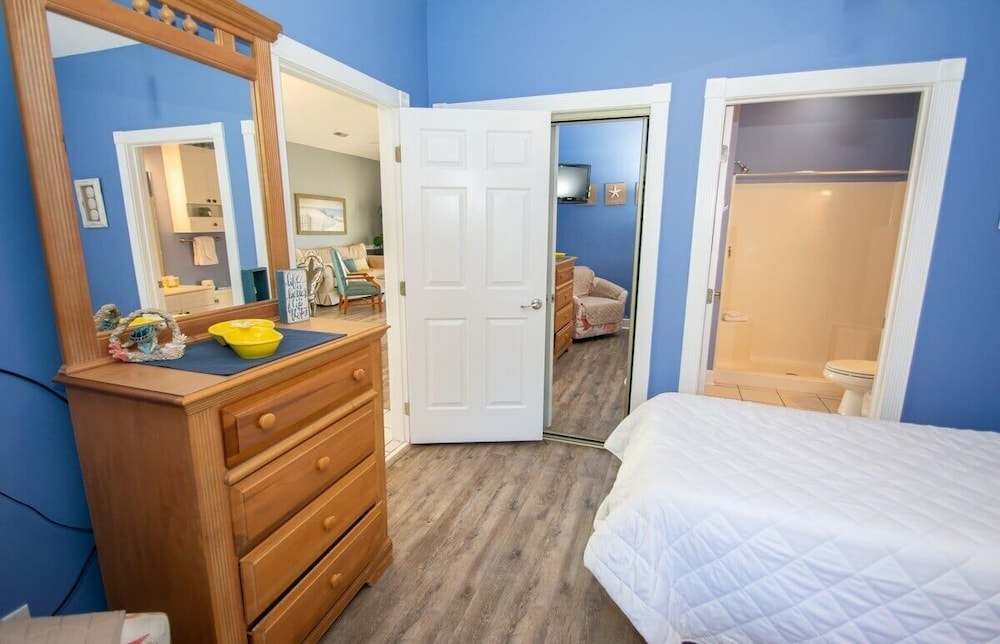 River Walk 301 2 Bedroom Condo