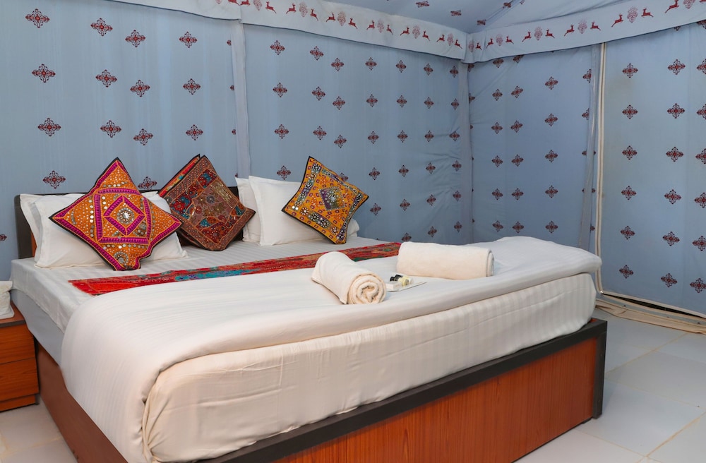 Shiv Tara Desert Camp