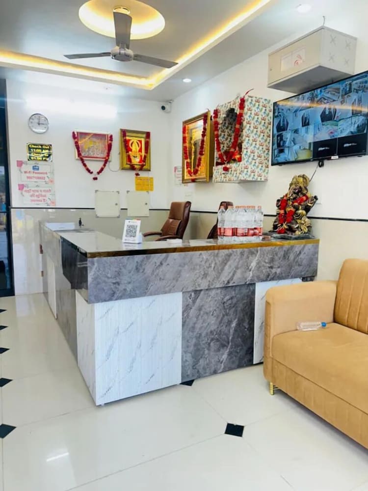 Fabhotel Shri Hari Singh Dham