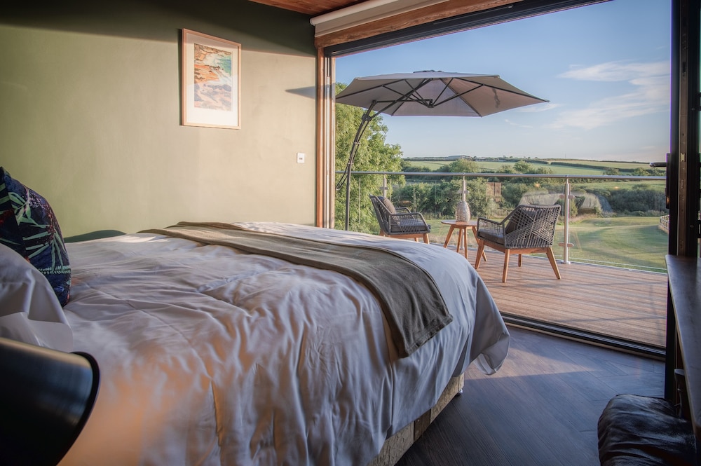 Tawny Lodge - 1 Bedroom - Blossom Farm view 2