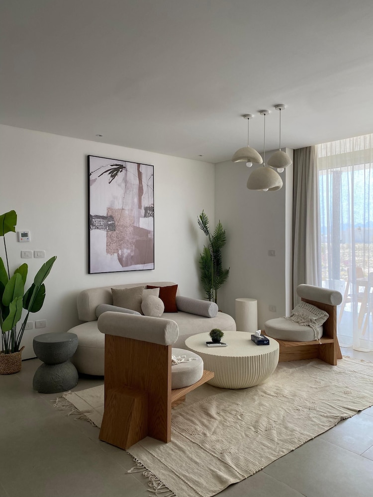 Stayr Somabay - Bay life home rentals