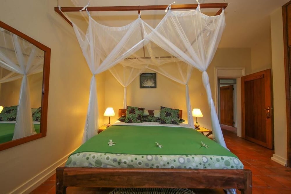 Papyrus Guest House
