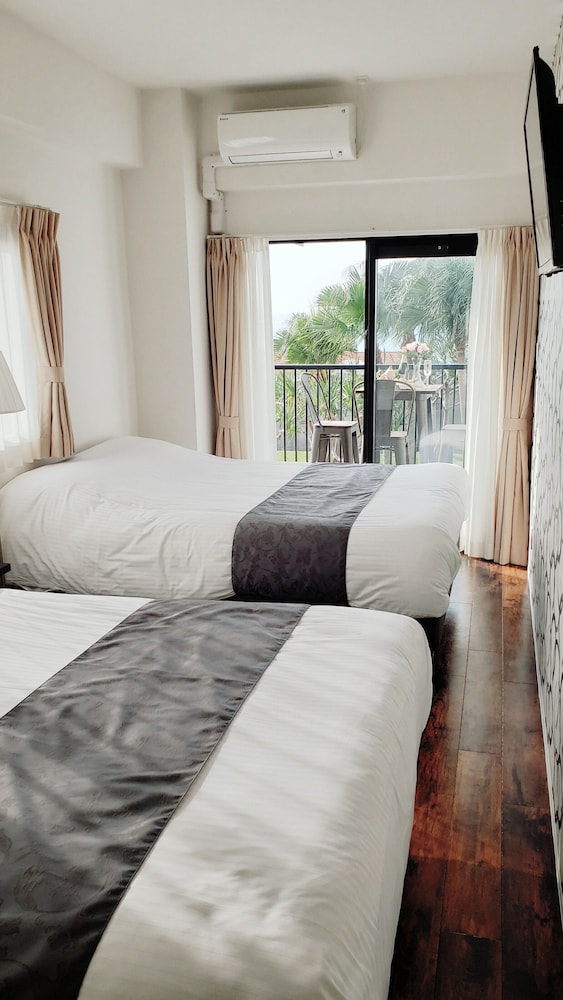 Ocean View Araha 305 view 4
