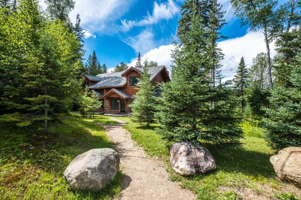 Relaxing Location Steps From Resort Citq 242281