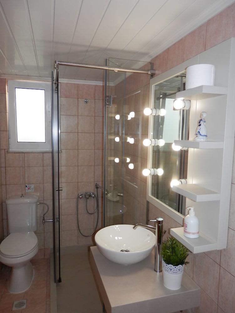 Elena Apartments