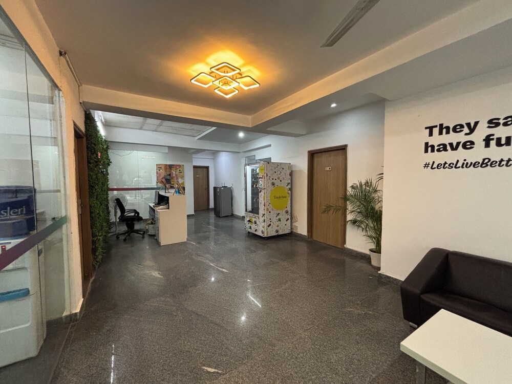 Housr Sector 43 Gurgaon Paras Hospital