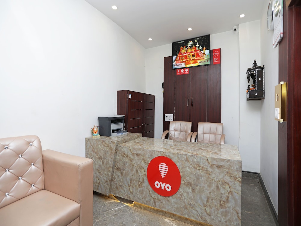 OYO 12503 Hotel Corner Point