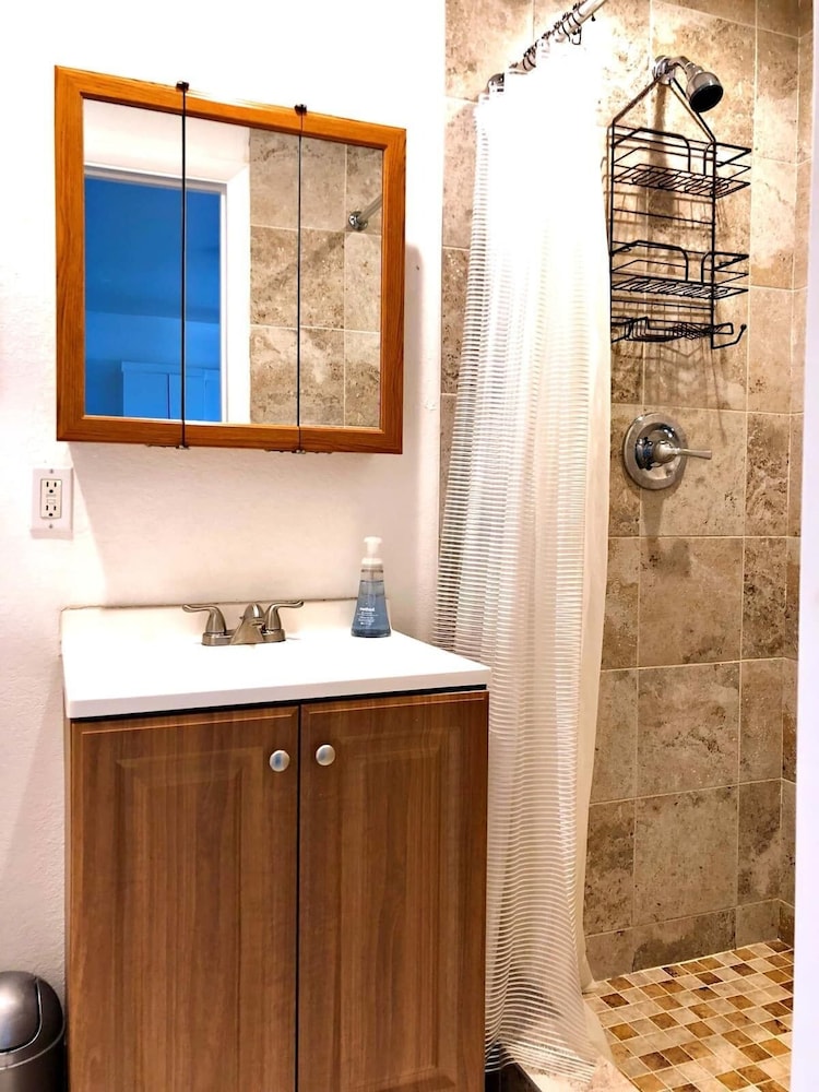 Studio in Las Olas Near FL Beach