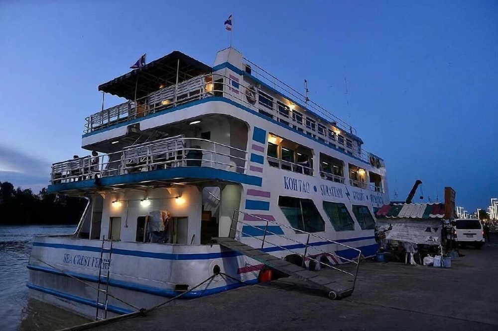 The Port Hostel By Suwatchai