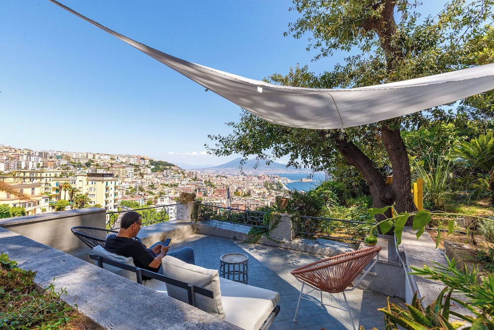 Romantic Place with Pines, cats and Stunning view photo 4