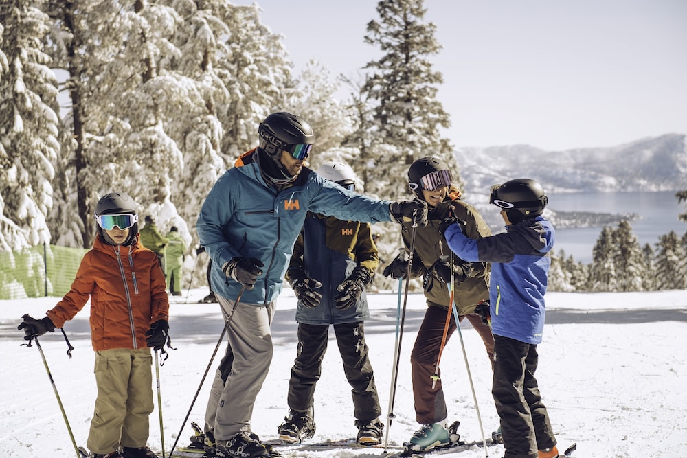 Lake Tahoe Vacations - Hotel Style Room in The Timber Creek Lodge by RedAwning Save 10 on 3 Nights, 15 on 5 Nights! - Property Image 12