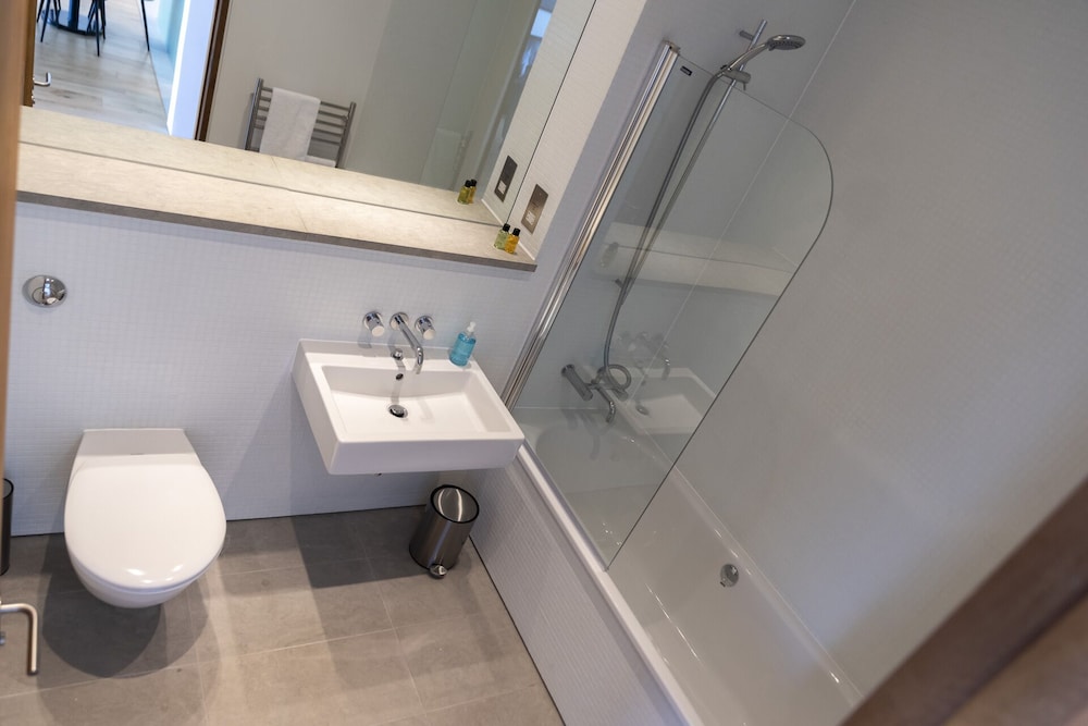1 Bed- Pureserviced 13 Brewhouse view 3