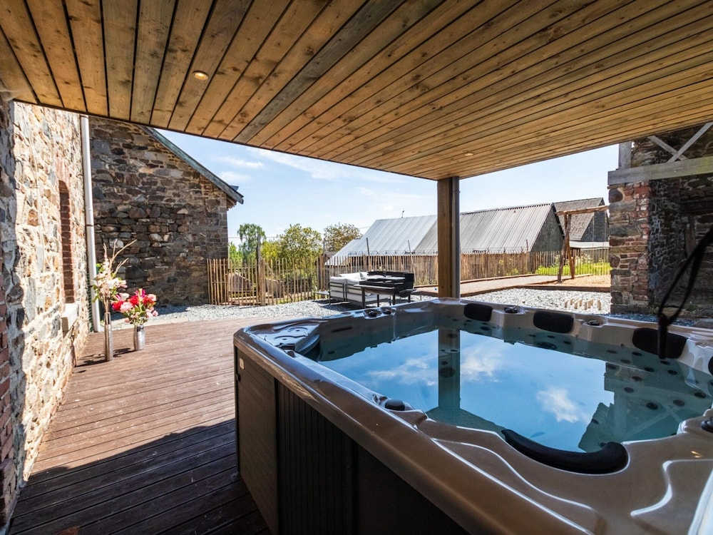 Country House Near Coo Waterfalls With Jacuzzi