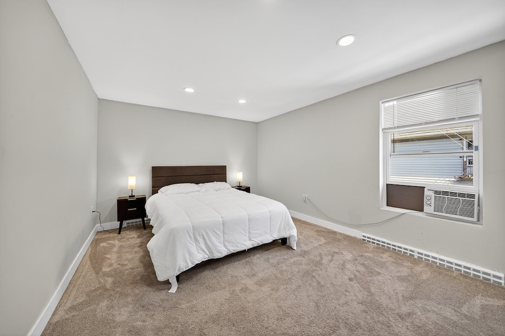 Stylish Downtown Retreat Steps To Nyc 3 Bedroom Duplex