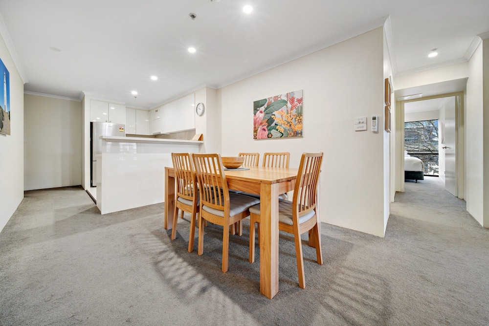 Central 2-bed Apartment With Pool, Gym and Spa