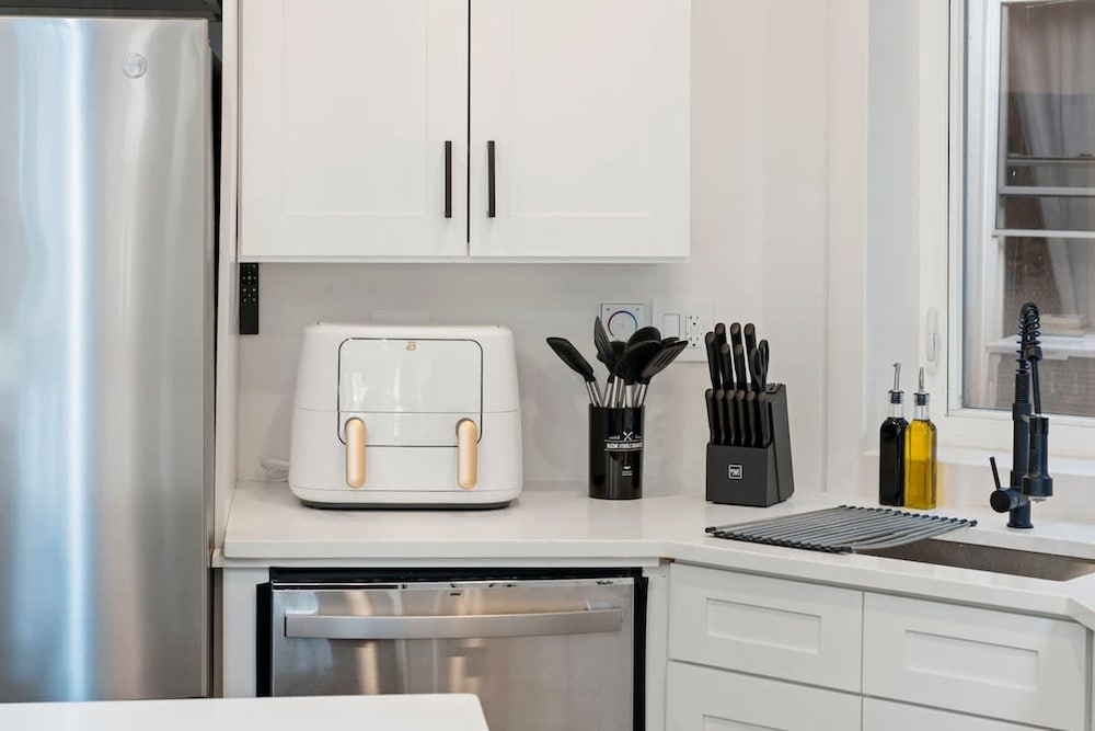 Luxury 2BR Condo in Wicker Park