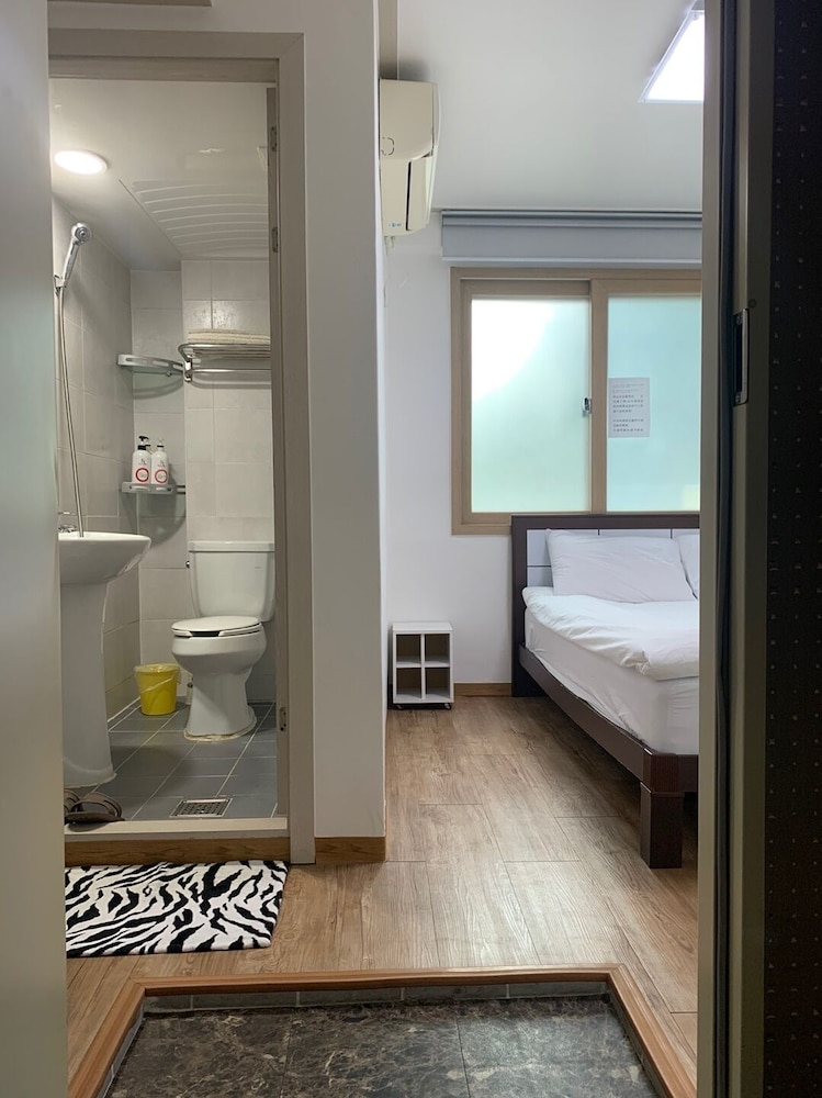 Hamory Guesthouse