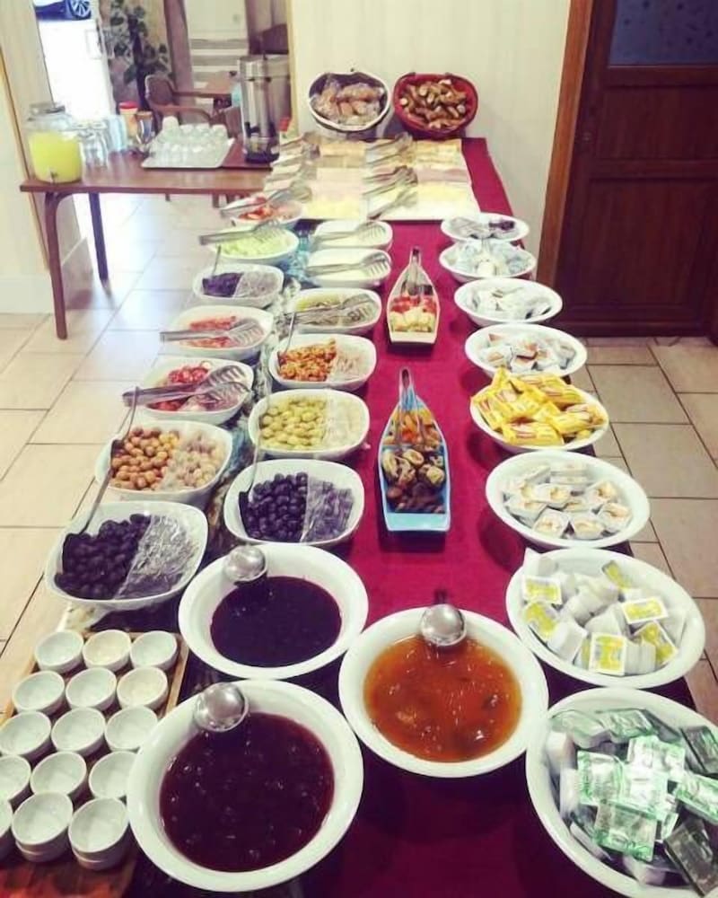 Azim Otel - Property Image 9