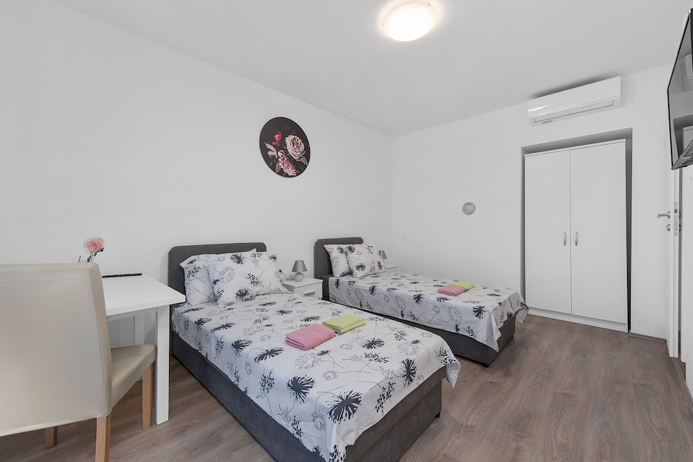 Pomerio apartments view 4