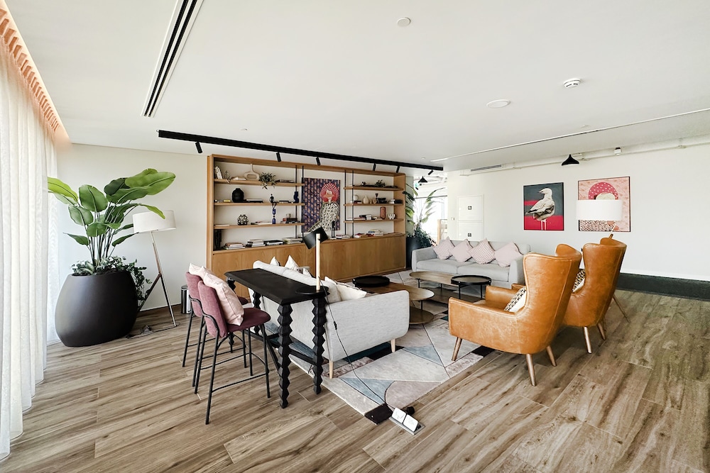 Deluxe 2BR Apartments at Socio